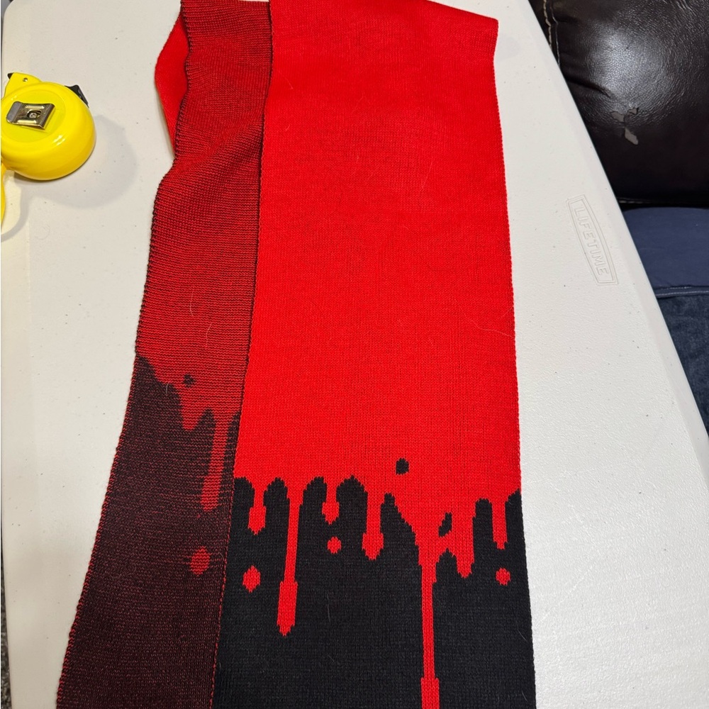 Lootcrate fright box scarf vampire blood